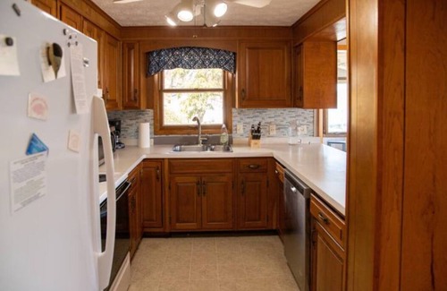 Town of Jerusalem Cottage | Keukation - A Beautiful Lakefront Home.