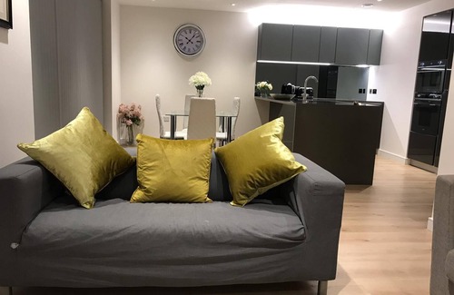 London Borough of Hounslow Apartment | Kew Bridge Apartments
