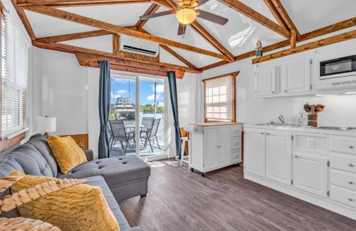 Key Colony Beach Hotel | Key Colony Aqua Lodges