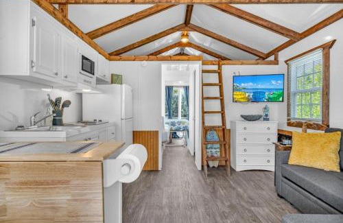 Key Colony Beach Hotel | Key Colony Aqua Lodges