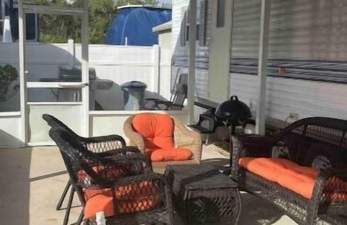Key Largo House | Key Largo 2 bedroom/1 bath with community pool