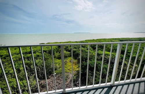 Tavernier Condo | Key Largo Escape 2BR Condo Ocean View, Pool