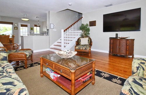 Marathon House | Key Lime Kottage- Waterfront Home on Gulf of Mexico w/ Private Pool, Dock & More