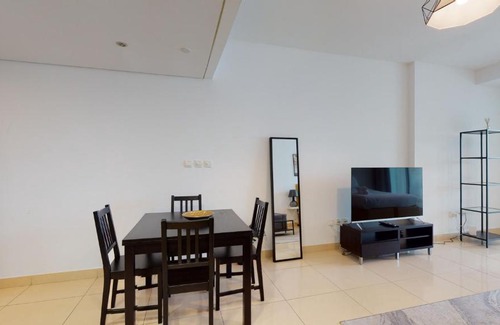 Jumeirah Lake Towers Apartment | Key View - Laguna Tower