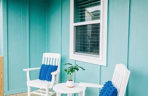 Surf City Apartment | Key West 3- Beach Access - Dog Friendly - Bikes – Grill