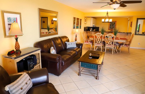 Key West Condo | Key West Beachfront Luxury 2/2 Condo A212