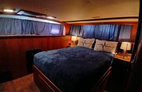 Key West Boat Rental | Key West Classic Gem