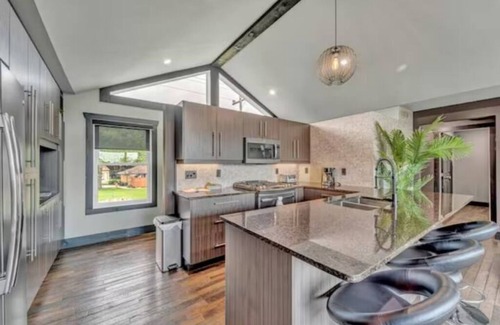 Puce House | Key West Cottage