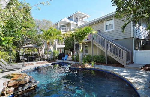Siesta Key Apartment | Key West Suite - Steps to Siesta Key Beach - Just 60 Paces to Paradise!