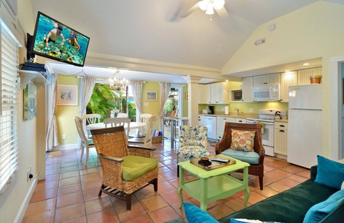 Downtown House | Key West Wabi Sabi - Authentic Downtown Cottage w Pool - Steps Off Duval