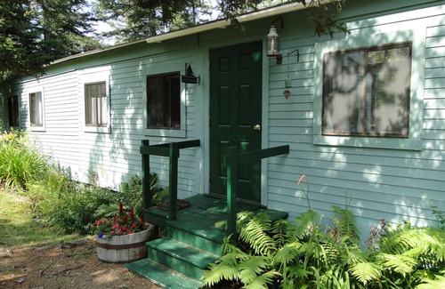 Seawall Cabin | Keyhole Cabin by the Sea