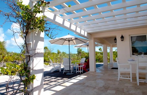 William's Town Cottage | KeyLime Cottage: Beachfront vacation house, Tropic of Cancer beach, Little Exuma