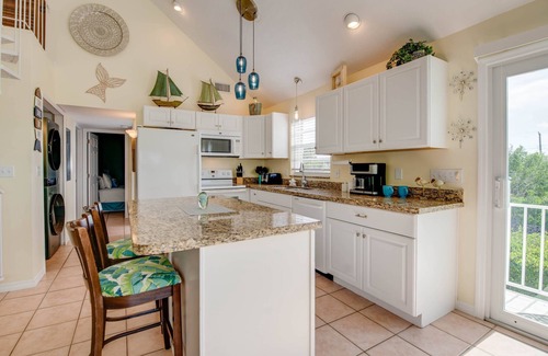 Breezeswept Beach Estates House | Keys On Jamaica: 3BR Waterfront Home, Large Corner Lot on Ramrod Key, Convenient to Atlantic & Gulf!