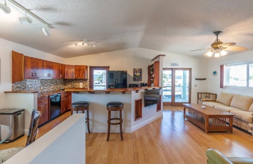 Sexton Cove Estates House | Keys Paradise 3/3 Waterfront, Jacuzzi, Kayaks+More