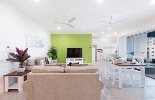 Darwin City Centre Apartment | Keys to Larrakeyah Coastal Comfort with Pool