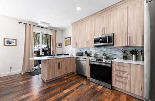 Lakeside Village Condo | Keystone Condo in Quiet Area with Mountain Views from Private Patio & Hot Tub