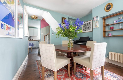Kings Cross St. Pancras Apartment | Keystone Crescent by onefinestay