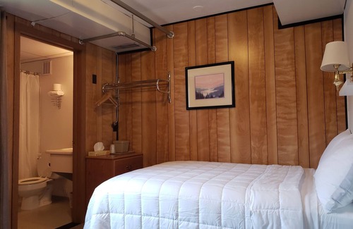 Valdez Hotel | Keystone Hotel
