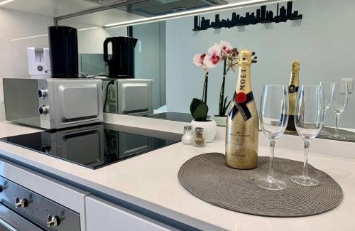 Greater Johannesburg Metropolitan Area Apartment | Keza Cove at Waterfall Ellipse