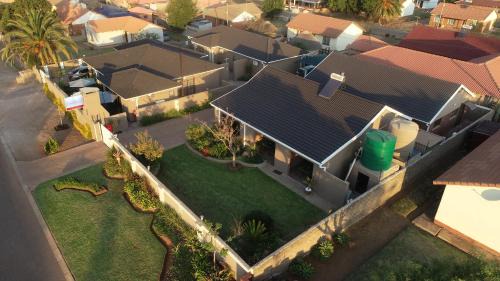 Thembisile Bed & Breakfast | Kgarebana Boutique Guesthouse