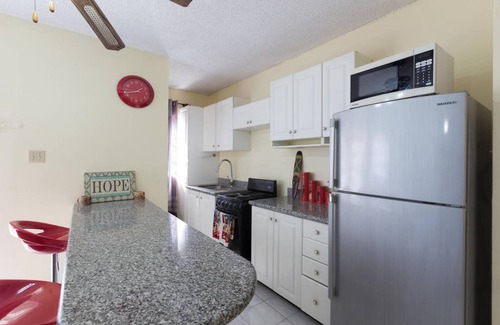 Barbican Apartment | Kgn Most Centrally Located One Bdrm II