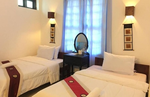 Downtown Siem Reap Bed & Breakfast | Smiley's Guesthouse : Twin Room (Airconditioning & Hot Water)n