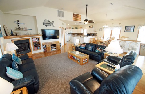 Kitty Hawk Cottage | KH4004- Oceanside-5 BRs, Elevator, Pool Table, Private Pool and Hot Tub!