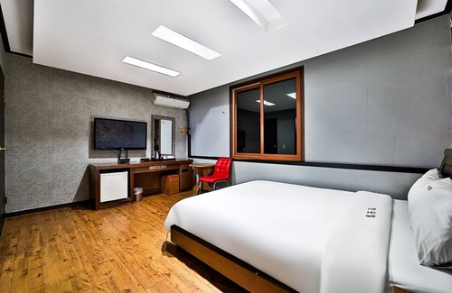 Chorye Hotel | Khan Motel