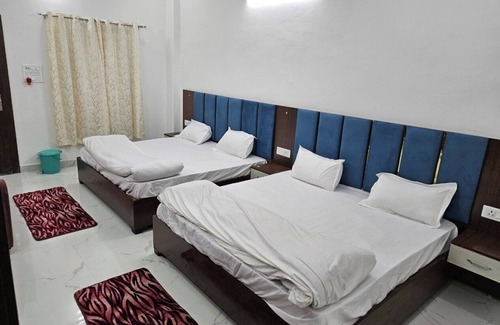 Faizabad House | Kharari Guesthouse