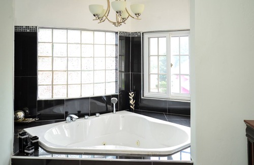 IronShore Estates Bed & Breakfast | Khastle Khodero
