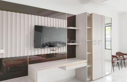Tasikmalaya Hotel | Khayrizsan Premium Mitra RedDoorz
