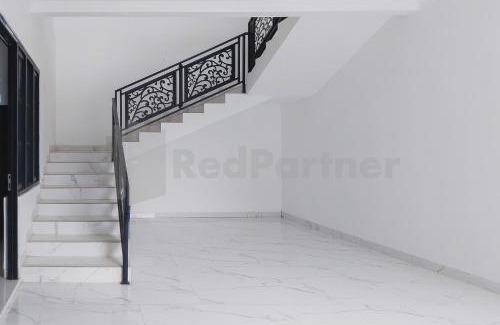 Tasikmalaya Hotel | Khayrizsan Premium Mitra RedDoorz