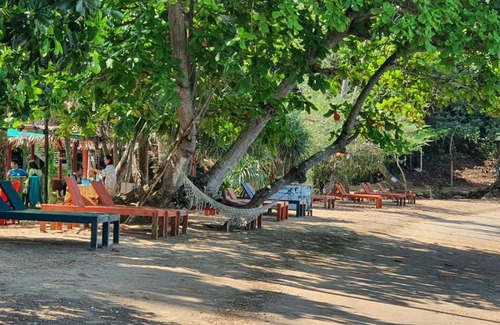 Koh Tonsay Cabin | Khim Vouch Ay Rabbit island