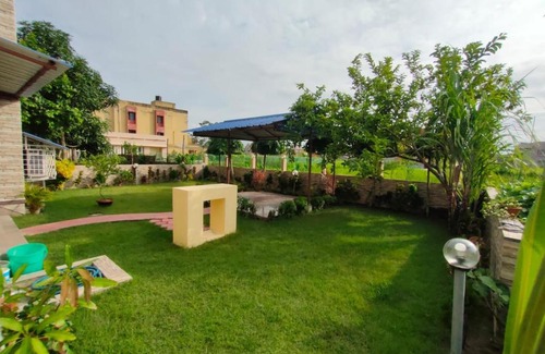 Raichak Villa | Khoai