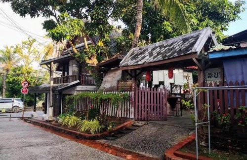 Luang Prabang House | Khonesavane Hostel