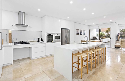Kiama Apartment | Kiama Seaside Getaway - Just 1 1/2 hours south of Sydney - up to 4 Adults and 2 children