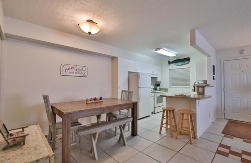 New Smyrna Beach Condo | Kiawah Bay 107 - 2 bedroom 2 bath steps to the river and ocean!