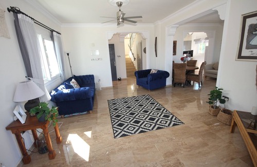Karsiyaka Villa | Kick back and relax in this calm, stylish space.nNew for Summer 2024.n
