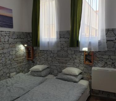 Balatonszarszo Bed & Breakfast | Kid Família Panzió Balatonszárszó