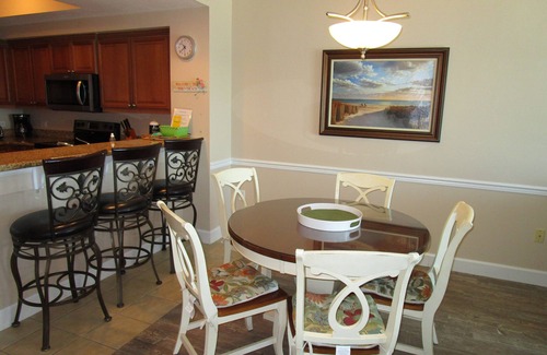 Gulf Shores Condo | Kid-Friendly Beach Front Condo with Kiddie Pool, Hot Tub, Great location !