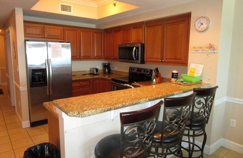 Gulf Shores Condo | Kid-Friendly Beach Front Condo with Kiddie Pool, Hot Tub, Great location !