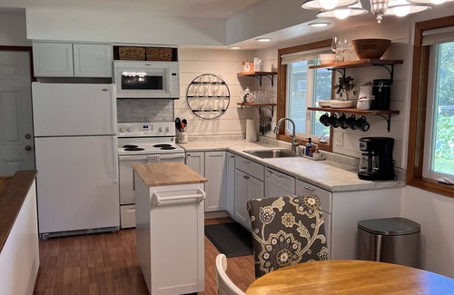 Burnsville House | Kid friendly home 10 minutes from the Mall of America