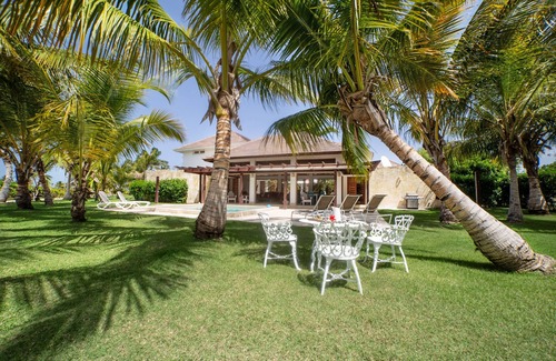 Punta Cana Villa | KID-FRIENDLY LUXURY VILLA - 300 YARDS FROM BEACH - MAID & CHEF INCLUDED !