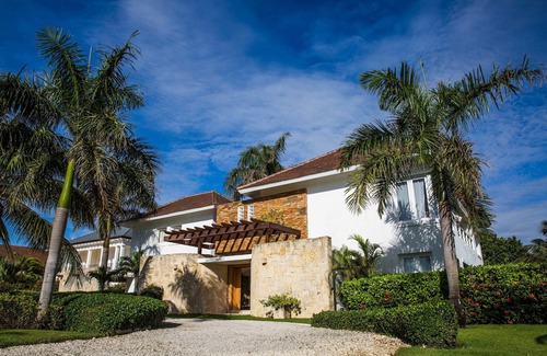 Punta Cana Villa | KID-FRIENDLY LUXURY VILLA - 300 YARDS FROM BEACH - MAID & CHEF INCLUDED !