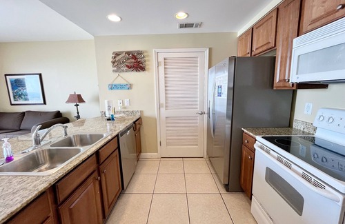 West Panama City Beach Condo | Kids Water Park | Family-Friendly | Beachfront | Free Wifi | Beach Service*
