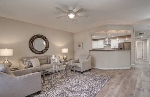 Kierland Condo | Kierland Commons Fine Dining, Shopping, Hiking, Heated Pool, Spa & Fitness Room, Garage + FREE GOLF!