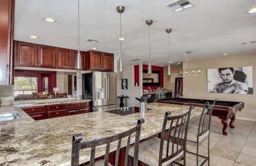 Paradise Valley Village House | Kierland Villa · North Scottsdale Home w/Pool~Walk to Kierland Area