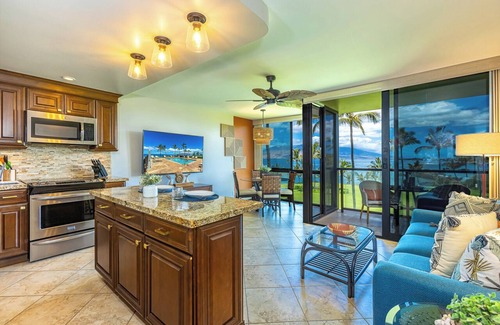 Kihei Condo | Kihei Surfside 1BR Panoramic Ocean Views Updated Comfort and Poolside Fun