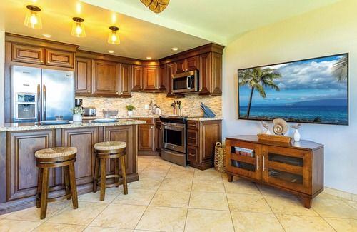 Kihei Condo | Kihei Surfside 1BR Panoramic Ocean Views Updated Comfort and Poolside Fun