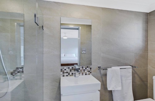 Wamberal House | KIKI PALMS - BEACHSIDE ENTERTAINER WITH LAGOON STYLE SALTWATER POOL